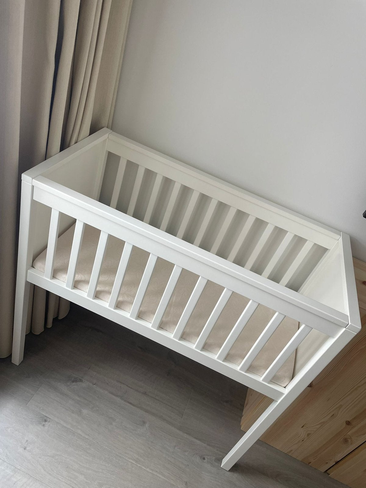 Babywieg incl matras 2witte hoeslaken & 1lakentje met tekst, Ophalen of Verzenden, Zo goed als nieuw, Wieg