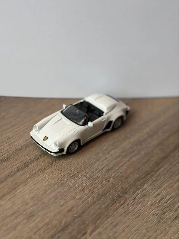 Maisto Porsche 911 Speedster modelauto, Hobby en Vrije tijd, Modelauto's | Overige schalen, Ophalen of Verzenden, Zo goed als nieuw