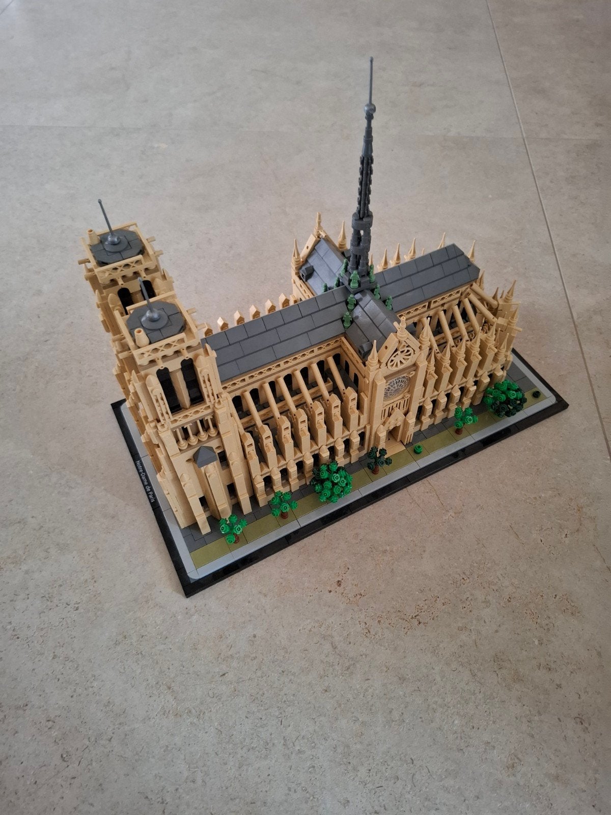 Lego Notre Dame, Ophalen of Verzenden, Zo goed als nieuw, Overige merken