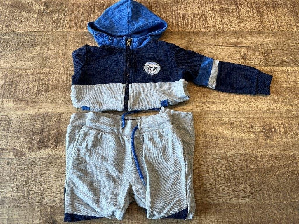 Joggingpak maat 104, Ophalen of Verzenden, Zo goed als nieuw, Jongen
