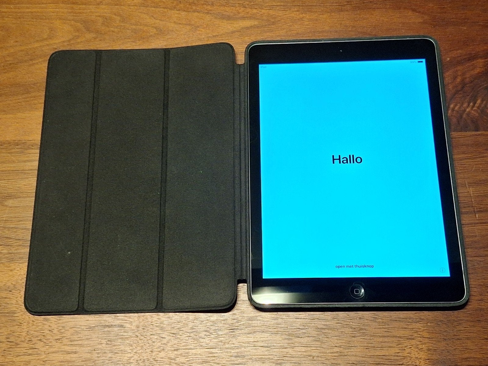 Nette iPad Air (Model A1474 – 9,7 inch) met doos en hoes, Overige modellen, 32 GB, Zo goed als nieuw, Grijs