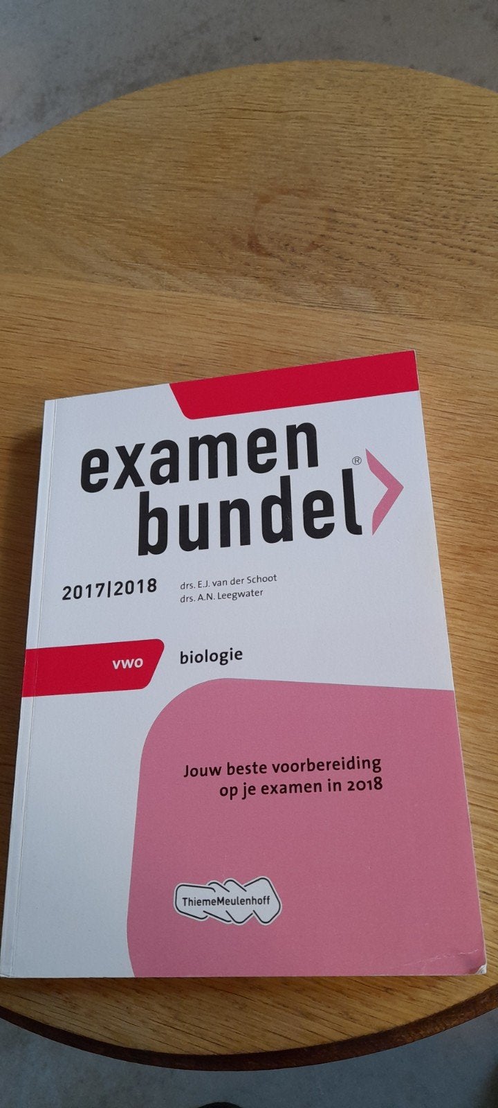 Examenbundel VWO Biologie 2017/2018 - in prima staat, VWO, Biologie, Ophalen of Verzenden, Zo goed als nieuw