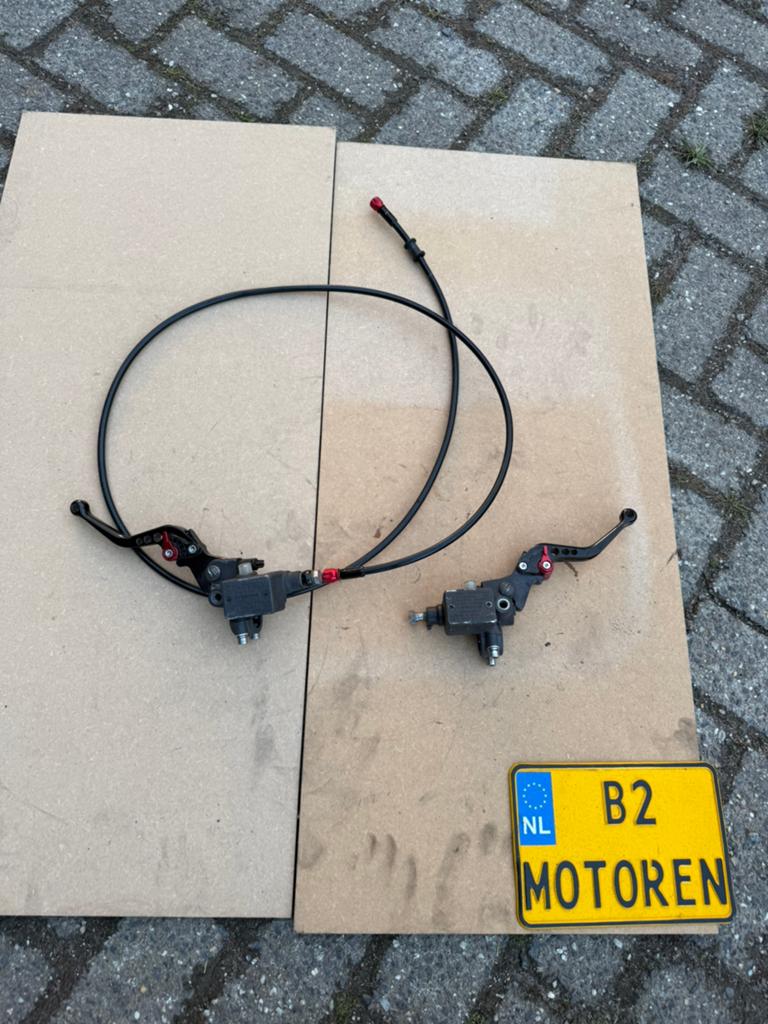 Gilera runner rem reservoir met remleiding links en rechts, Ophalen of Verzenden