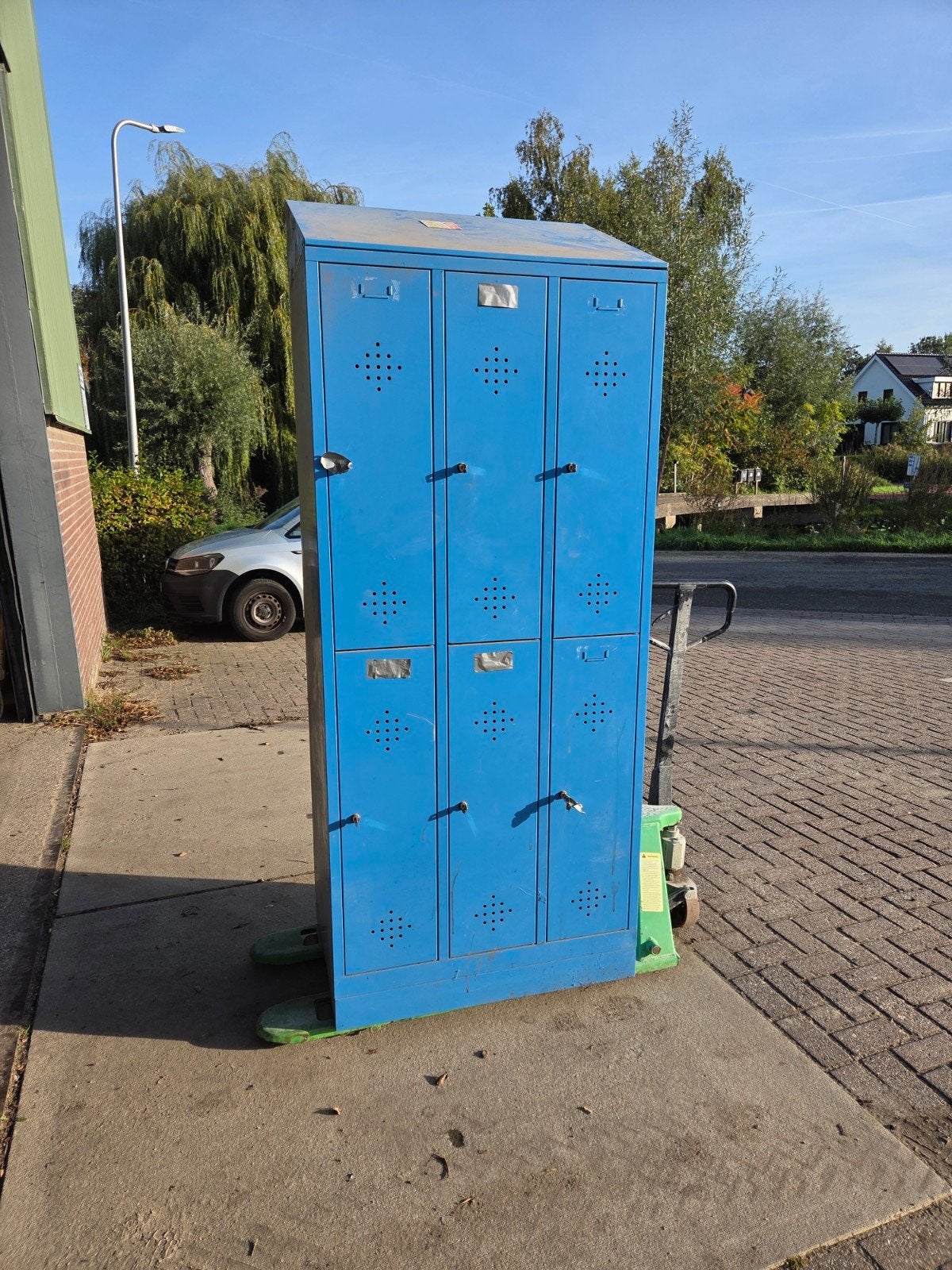 Stalen lockerkast, Ophalen, Gebruikt