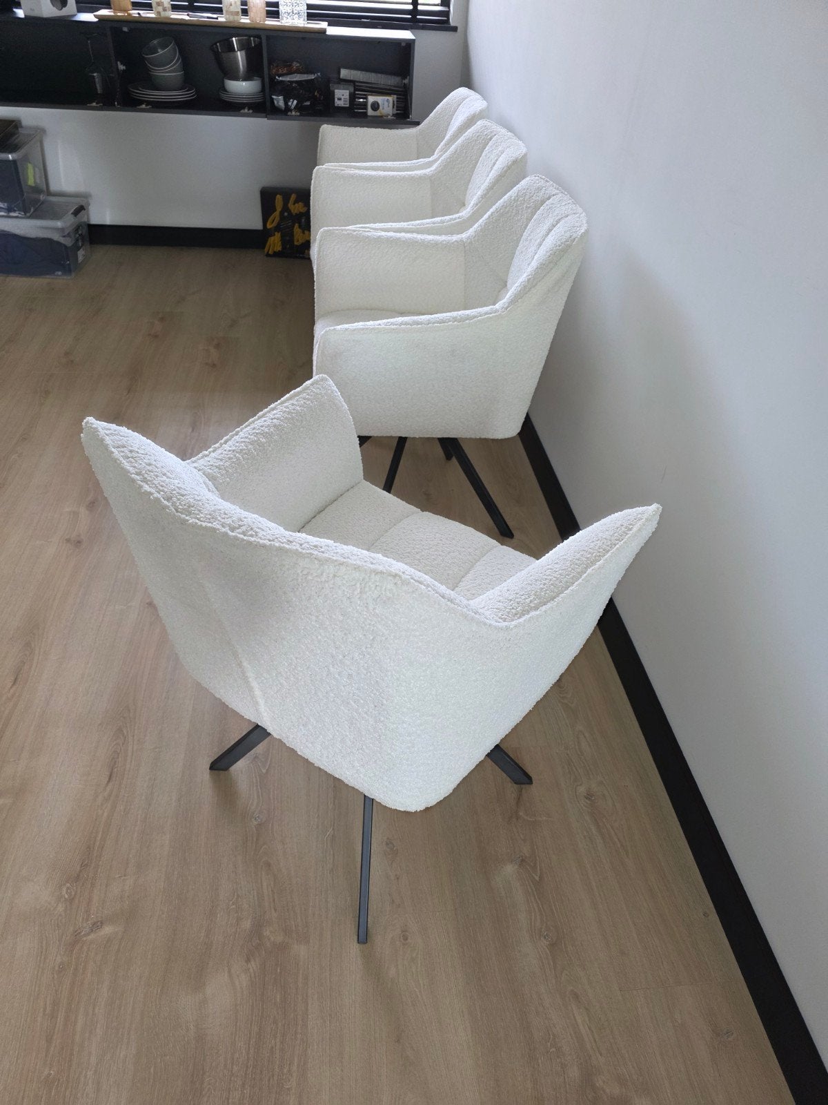 Set van 4 Witte Bouclé draai Fauteuils - Zo goed als nieuw, Ophalen, Wit, Zo goed als nieuw, Metaal