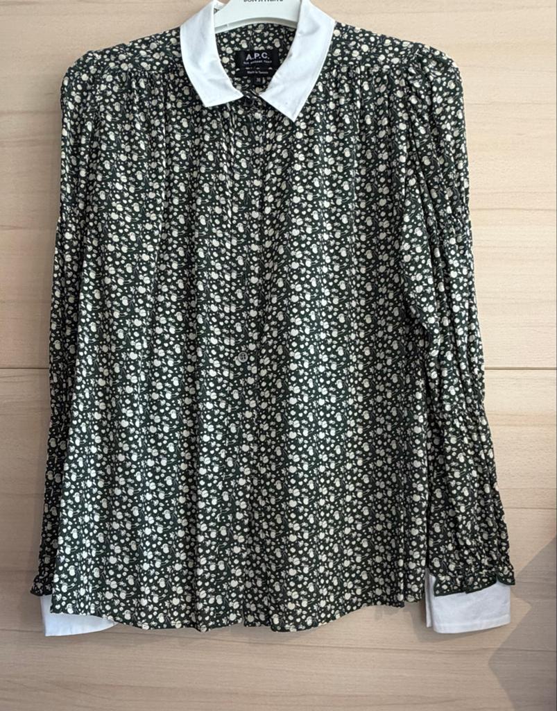 A.P.C. Zijden Blouse met Bloemenprint en Witte Kraag nieuw S, Verzenden, Zo goed als nieuw, Maat 36 (S), Groen