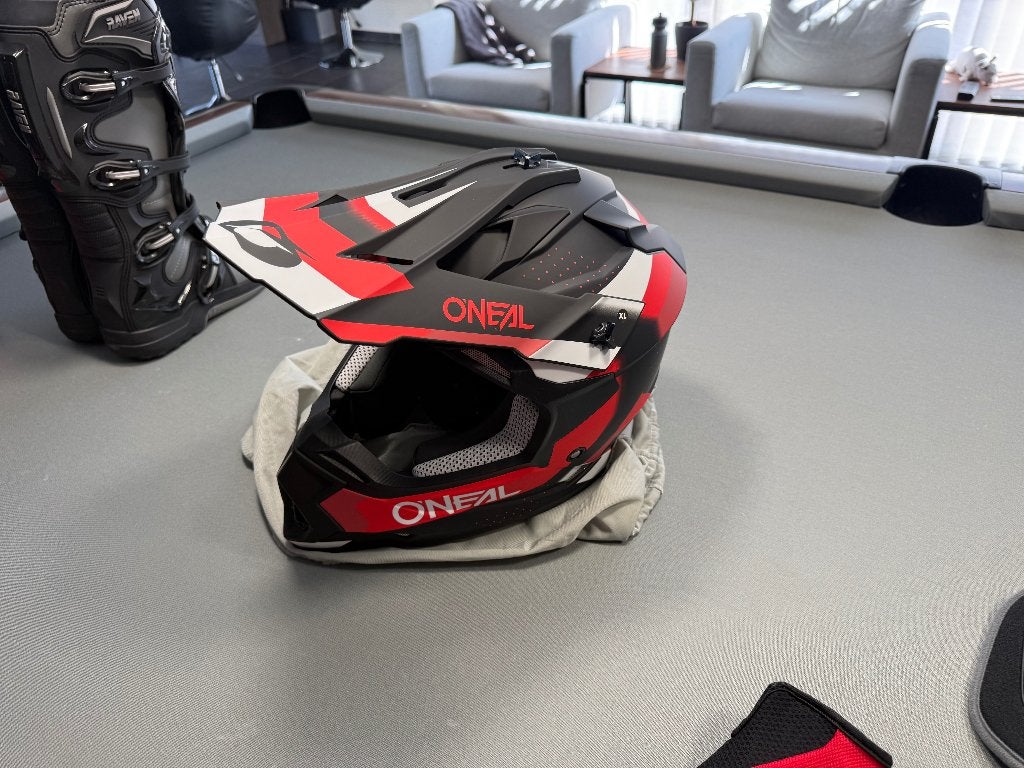 Cross helm, Motoren, Kleding | Motorhelmen, Offroadhelm, XL, Ophalen of Verzenden, Nieuw met kaartje