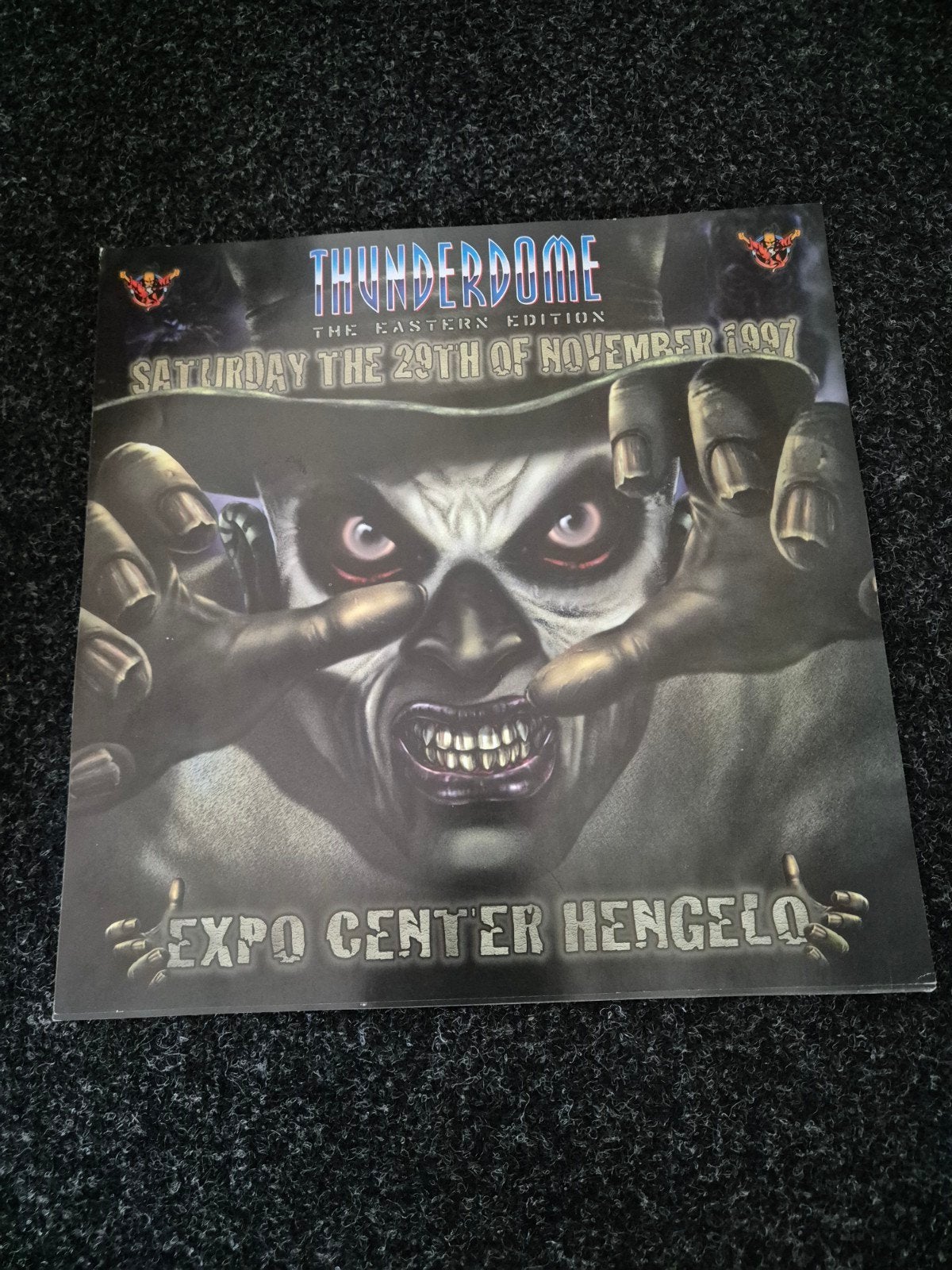 thunderdome flyer 3030, Ophalen of Verzenden
