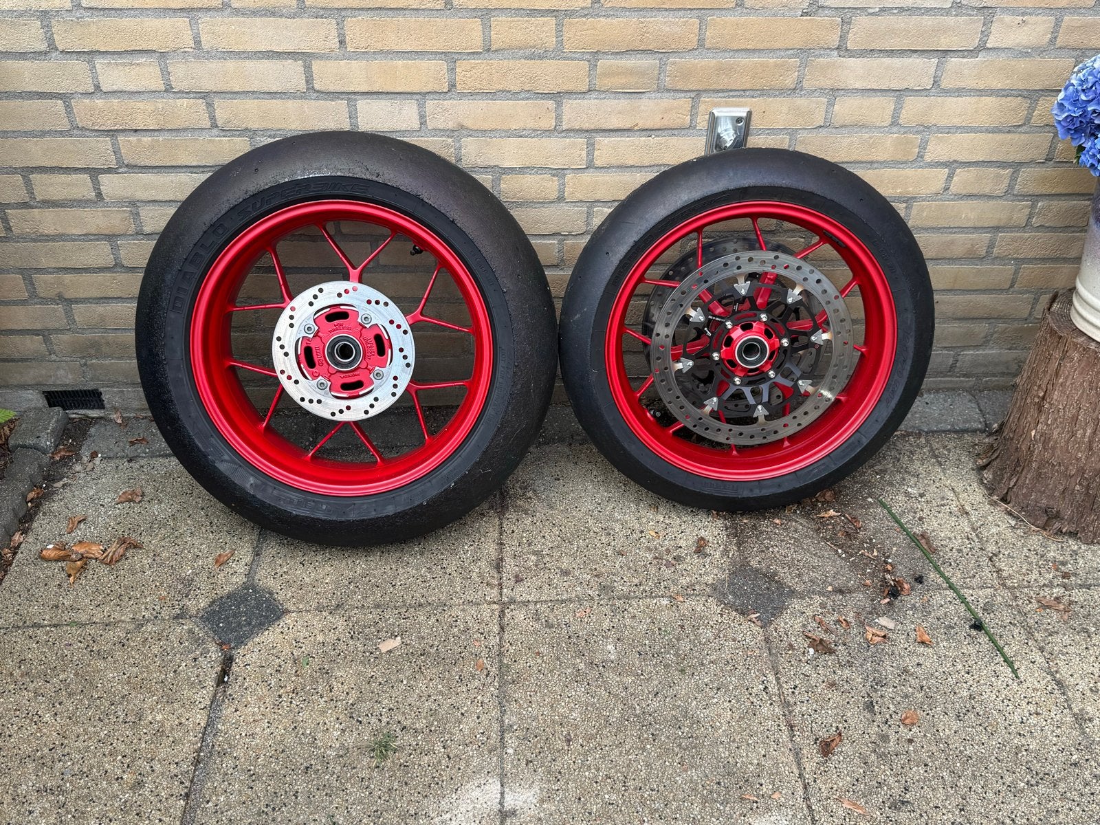 Honda CB1000RR Velgen met Pirelli banden Brembo schijven, Motoren, Onderdelen | Honda, Ophalen, Gebruikt