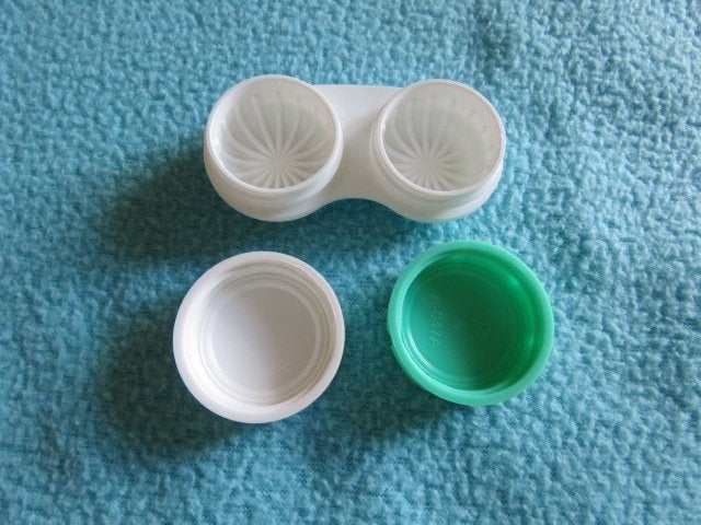 1 EURO OF GRATIS Contactlenzendoosje Alcon, Ophalen, Zo goed als nieuw