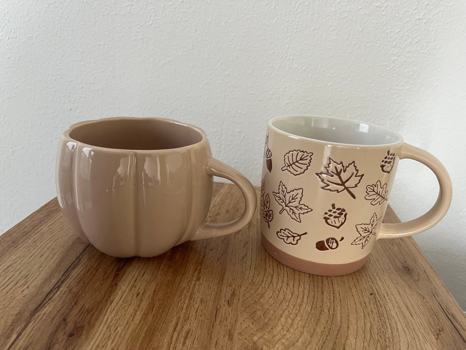 Set van 2 herfst mokken - pompoen en bladeren design, Huis en Inrichting, Ophalen, Overige merken, Keramiek, Mok