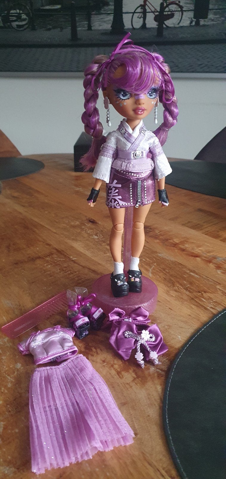 Rainbow High Lila Yamamoto, Ophalen, Zo goed als nieuw, Fashion Doll