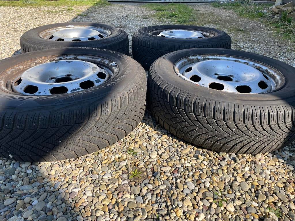 Set 4 winterbanden Skoda Octavia 15 inch met velg, Auto-onderdelen, Banden en Velgen, Ophalen, 15 inch, Banden en Velgen, Winterbanden