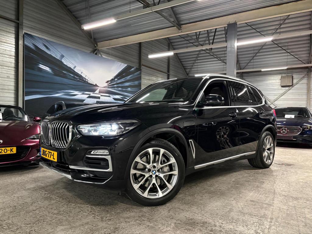 BMW X5 xDrive45e High Executive | Pano | HUD | Trekhaak, Auto's, BMW, Adaptive Cruise Control, Gebruikt, Zwart, Vierwielaandrijving