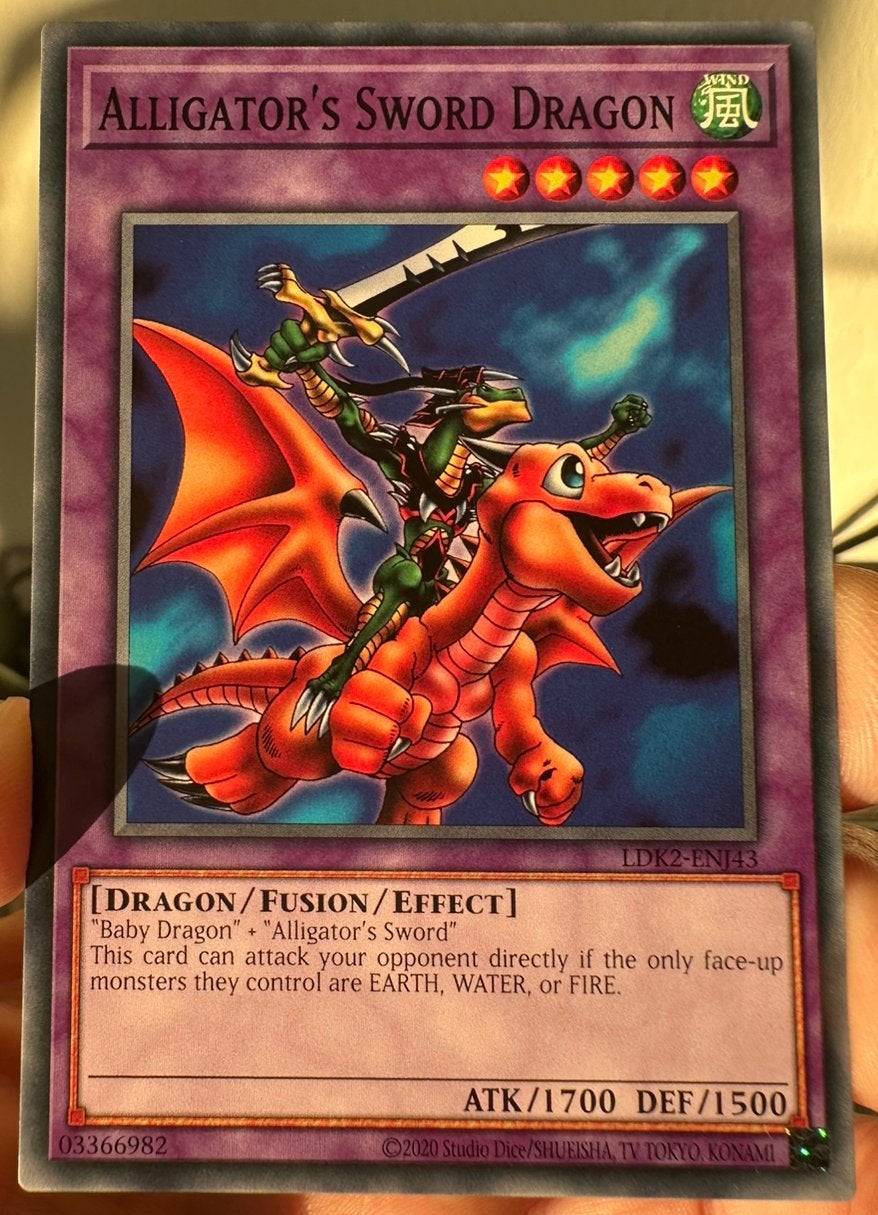 Yu-Go-Oh! Alligator’s Sword Dragon Legendary Print !, Hobby en Vrije tijd, Ophalen of Verzenden, Zo goed als nieuw, Losse kaart