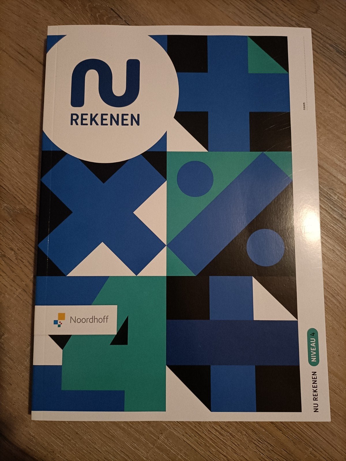 mbo niveau 4 hotelschool leer/ werkboeken, Ophalen, Beta, Zo goed als nieuw, MBO