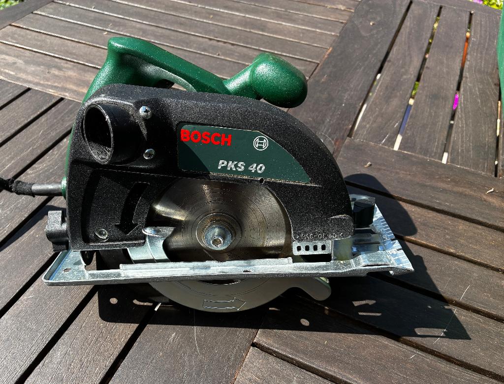 Bosch Cirkelzaagmachine, Cirkelzaag, 600 tot 1200 watt, Ophalen of Verzenden, Zo goed als nieuw