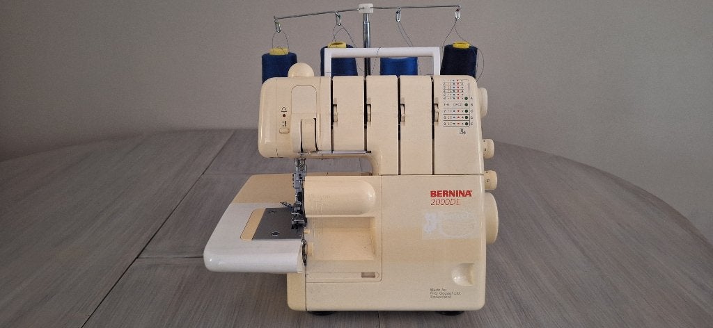 Bernina 2000DE Lockmachine –, Ophalen, Gebruikt, Lockmachine, Bernina