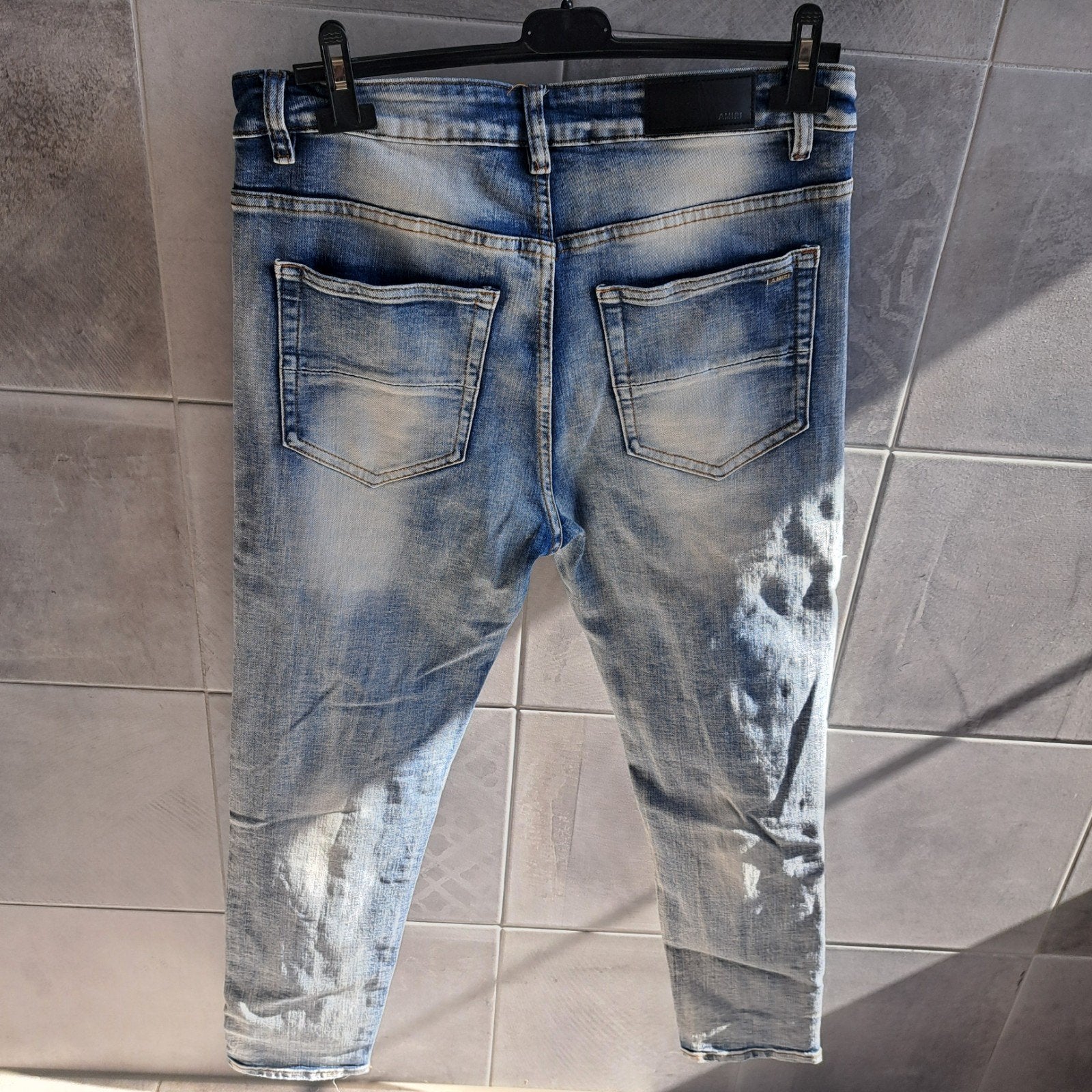 Foto 5 van Amiri stijl damaged jeans maat 32