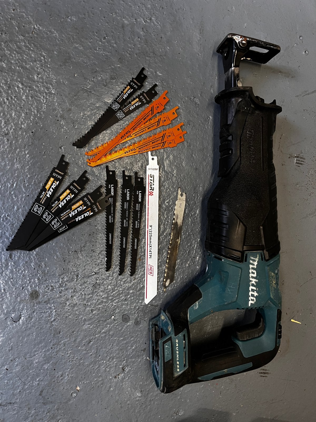 Makita DJR187Z 18V Li-Ion accu reciprozaag body, Gebruikt, 70 mm of meer, 600 tot 1200 watt, Ophalen of Verzenden