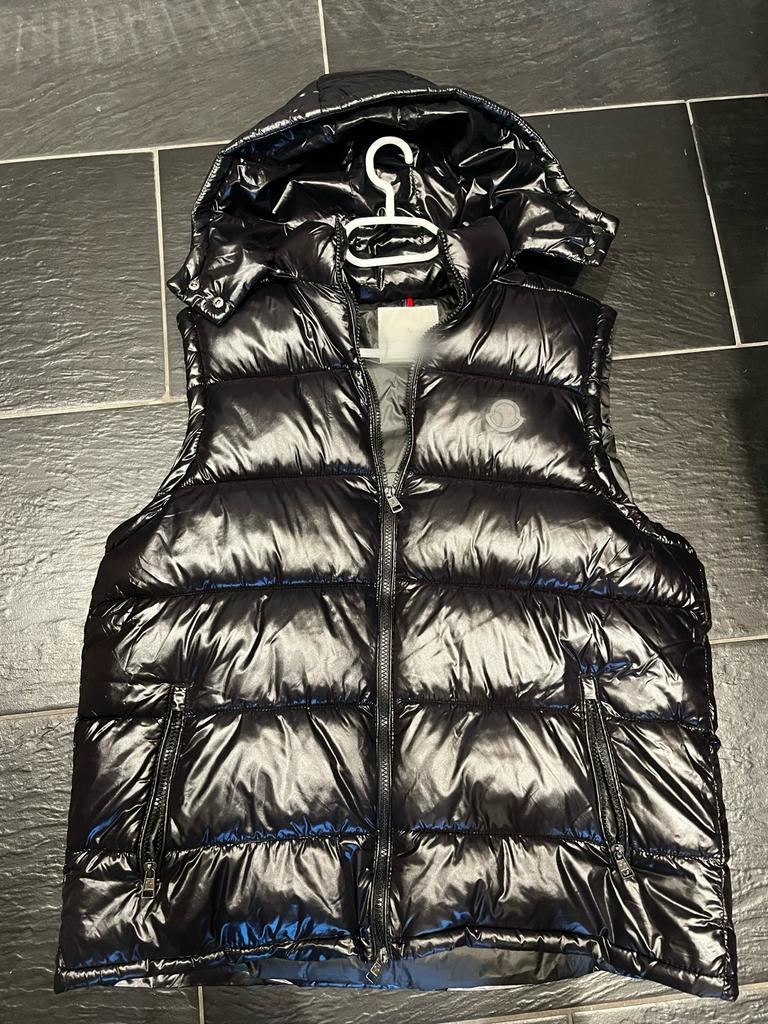 Moncler Bodywarmer Zwart - Zo goed als nieuw, Ophalen of Verzenden, Zo goed als nieuw, Maat 46 (S) of kleiner, Zwart