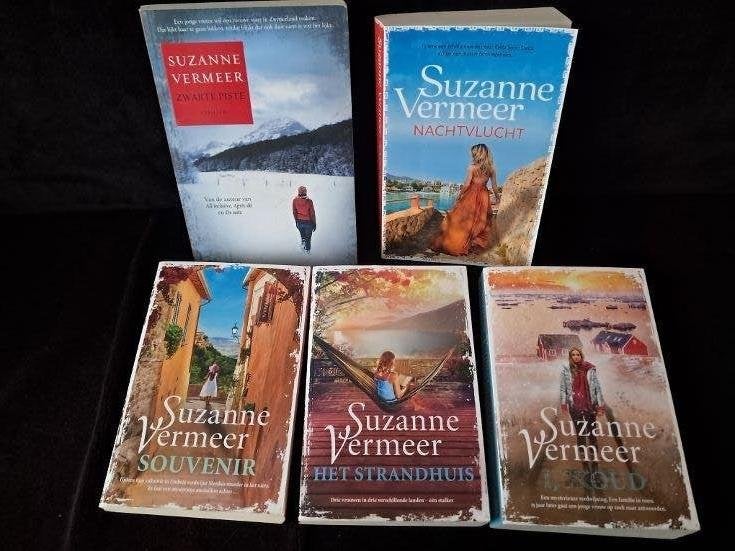 Suzanne Vermeer 5 x:souvenir, nachtvlucht,het strandhuis, ij, Boeken, Thrillers, Ophalen of Verzenden, Zo goed als nieuw
