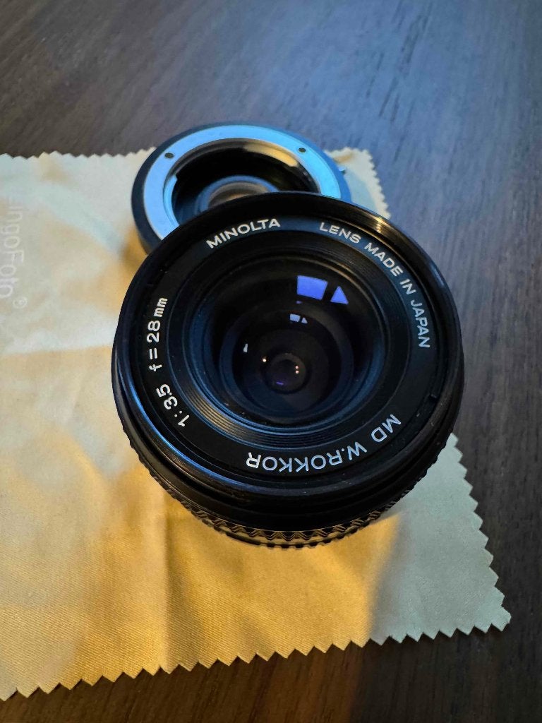 Minolta MD W.Rokkor 28mm f/3.5 + Canon EF adapter glas, Ophalen of Verzenden, Zo goed als nieuw