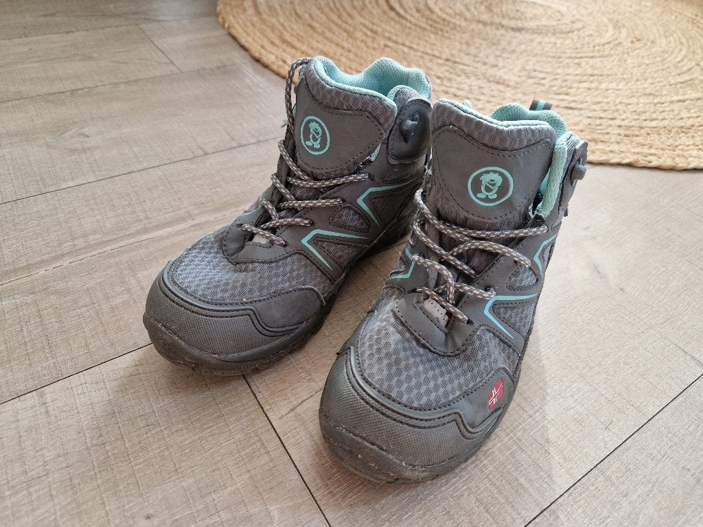 Bergschoenen maat 34, Ophalen, Zo goed als nieuw, Schoenen