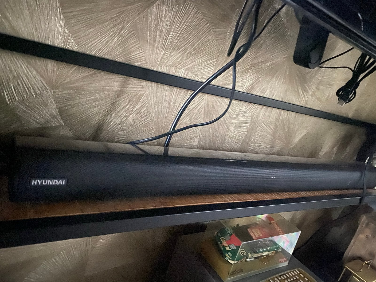 Hyundai Soundbar met afstandsbediening, Audio, Tv en Foto, Ophalen, Zo goed als nieuw