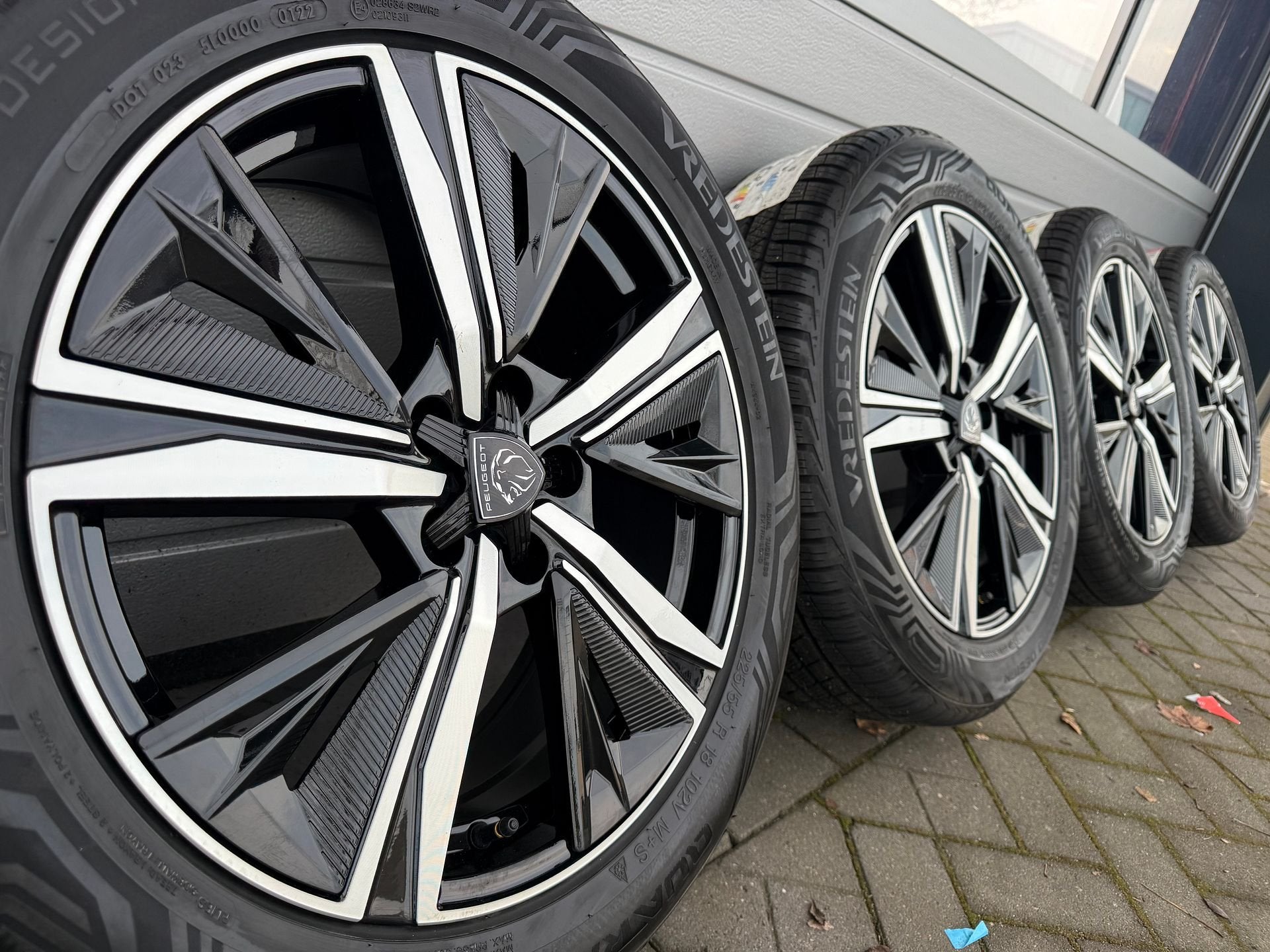 18" Opel Vivaro C Peugeot Expert 3 allseason banden velgen, 18 inch, Gebruikt, -, -