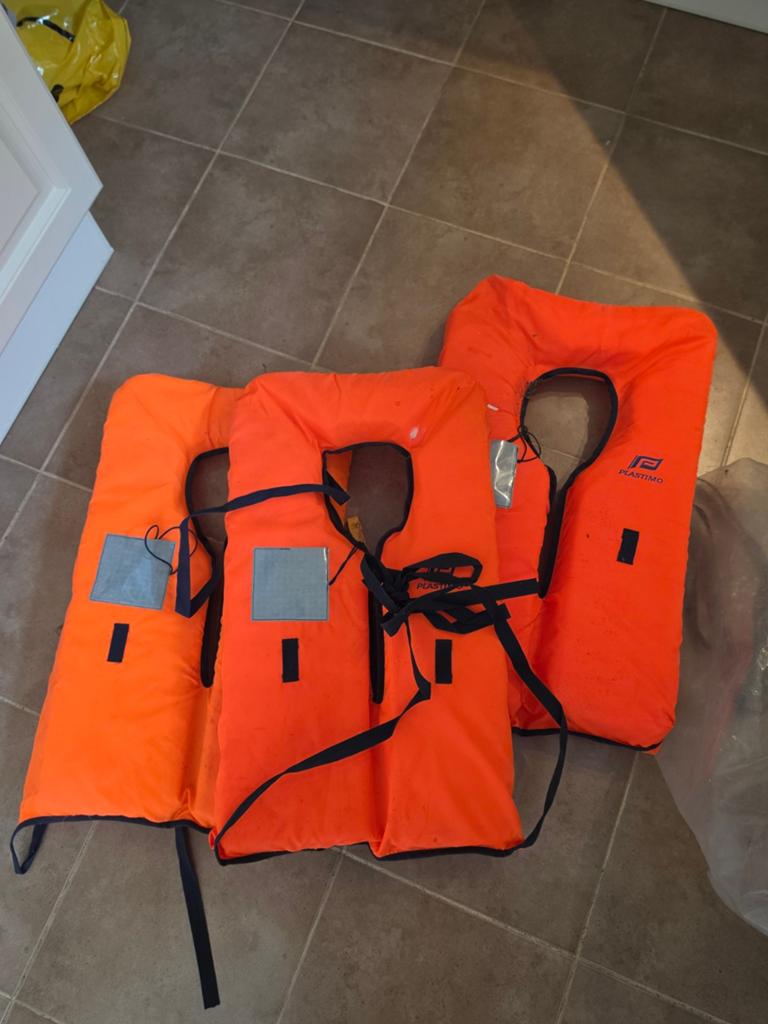 Zwemvesten voor volwassenen - Oranje, 3 stuks, Watersport en Boten, Watersportkleding, Gebruikt, Plastimo, Ophalen of Verzenden