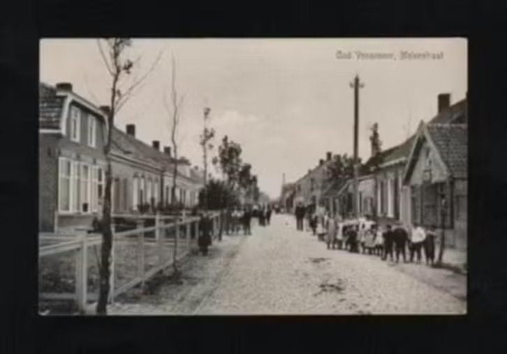 Oud-Vossemeer Molenstraat Volk Kinderen Straatbeeld., Ophalen of Verzenden, Voor 1920, Ongelopen, Zeeland