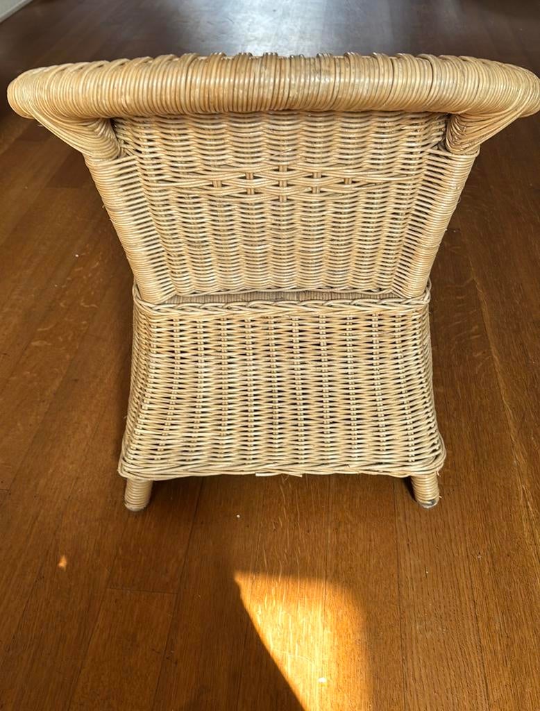 Rieten rotan kinderstoeltje, Kinderen en Baby's, Kinderkamer | Tafels en Stoelen, Ophalen of Verzenden, Zo goed als nieuw, Stoel(en)