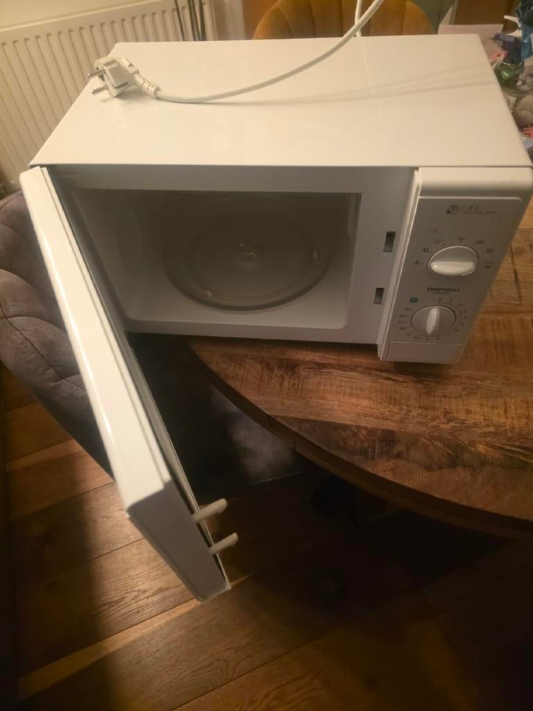 Magnetron Daewoo KOR-6307 - Compact en Betrouwbaar, Witgoed en Apparatuur, Magnetrons, Gebruikt, Minder dan 45 cm, Ophalen of Verzenden
