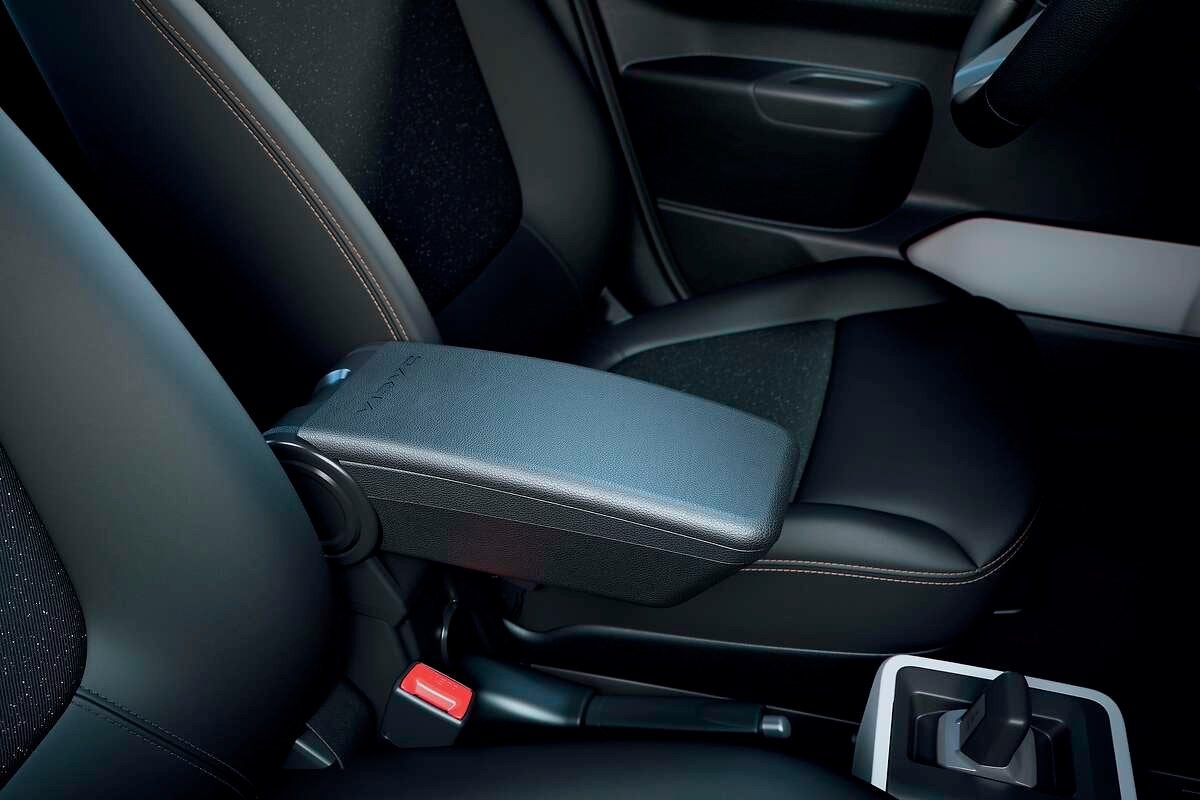 Dacia Spring Armsteun - Comfort en Opbergruimte, Auto diversen, Ophalen of Verzenden, Zo goed als nieuw