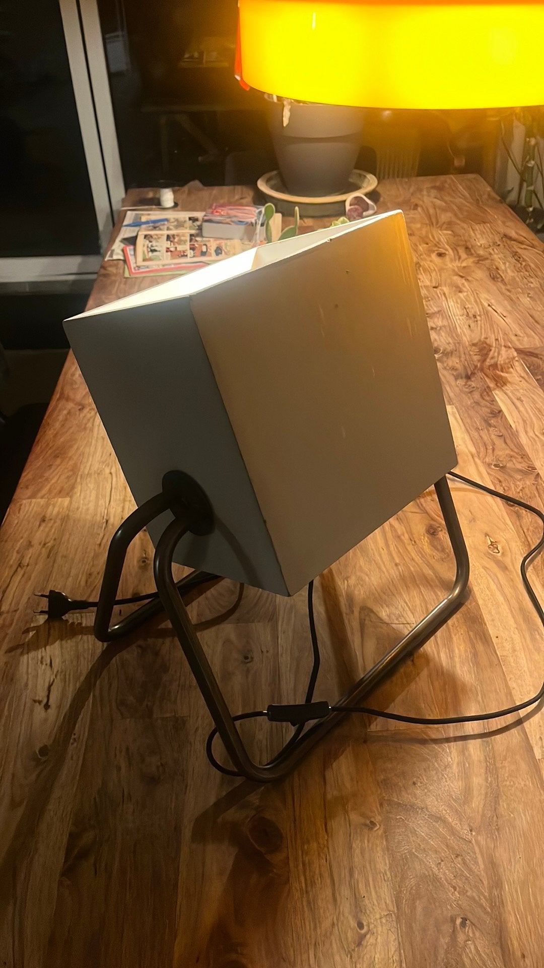 Zuiver Vloerlamp grijs, Ophalen, Hout, E27 (groot), Zo goed als nieuw
