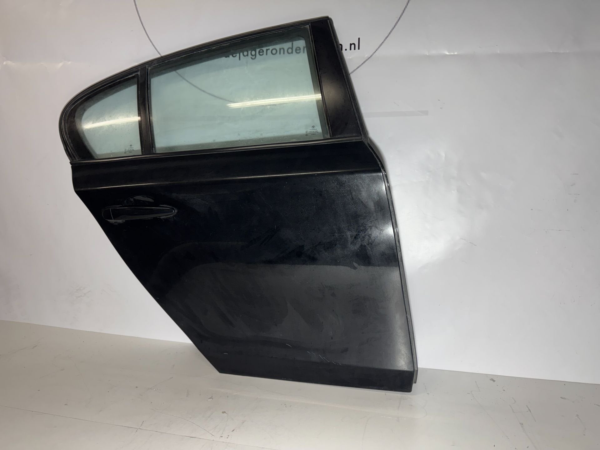 BMW 1 SERIE E87 DEUR PORTIER RECHTS ACHTER, Auto-onderdelen, Petuelring 130
80788  Munich, DE, Gebruikt, Deur, Info@bmw.de