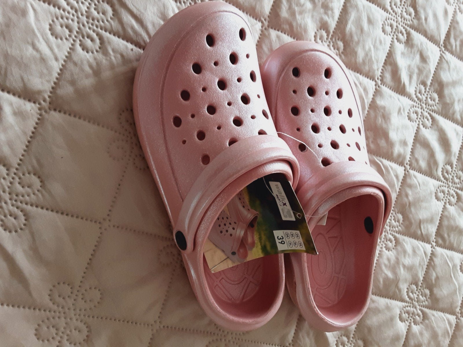 Nieuwe muiltjes/slippers glittertjemaat 39 vallen groot
Maat, Kleding | Dames, Schoenen, Slippers, Nieuw, Ophalen of Verzenden