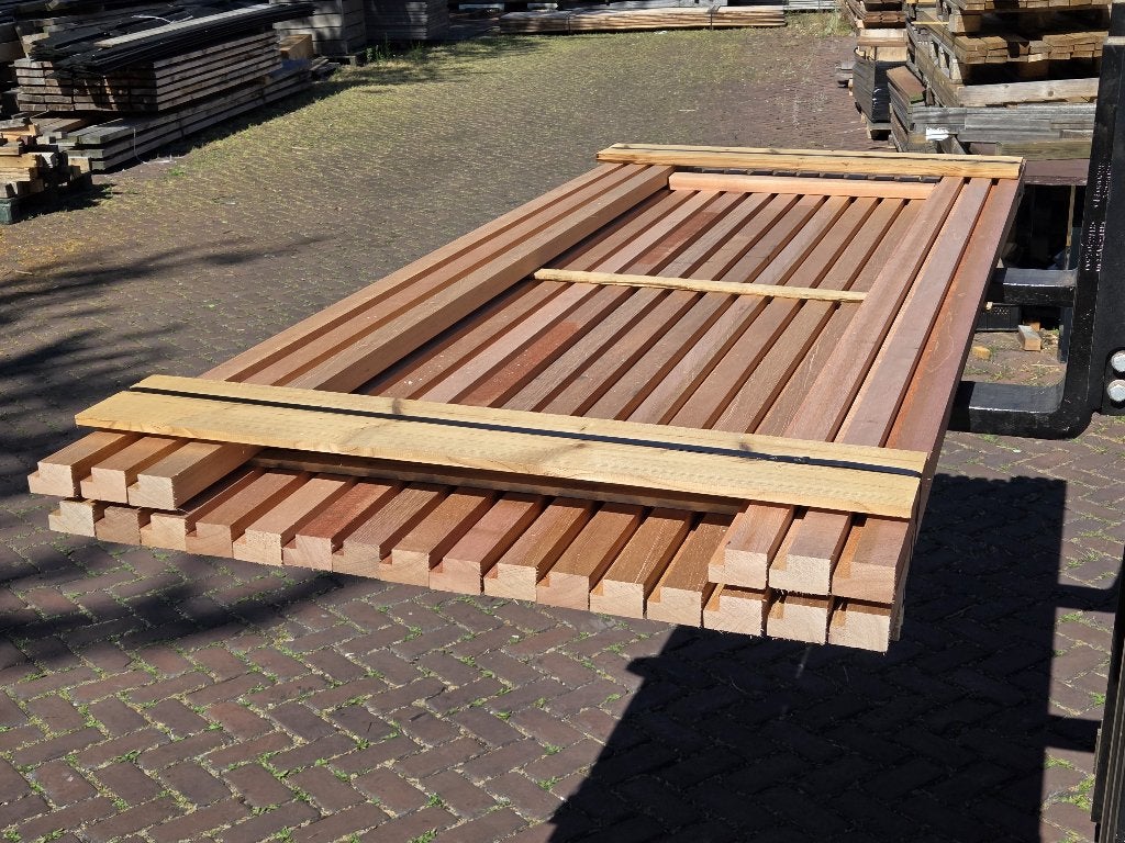 Meranti balken / profielen - geschaafd 2.7x5.8 cm - nr: HB27, Ophalen, Nieuw, Hardhout, 250 cm of meer