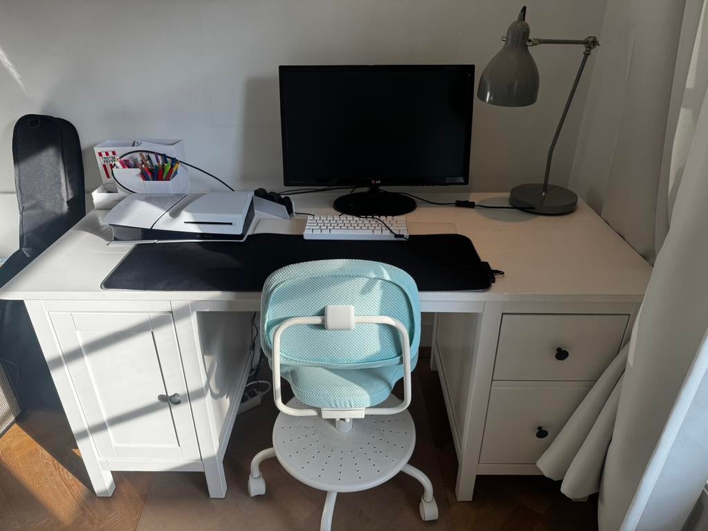 Ikea HEMNES Bureau, wit gebeitst 155x65 cm, Ophalen, Gebruikt, IKEA, Kabelgoot