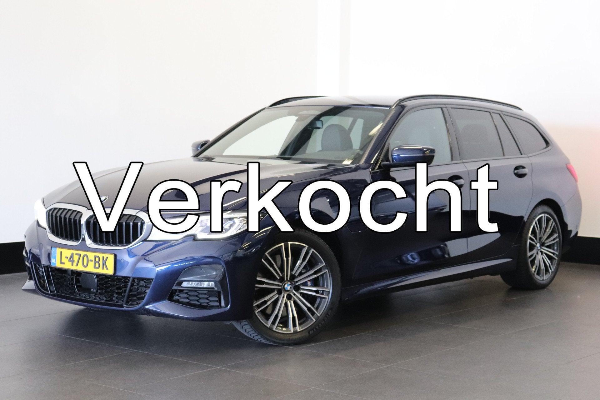BMW 3 Serie Touring 330e xDrive High Executive M-sport 293PK, Auto's, Gebruikt, 4 cilinders, 1865 kg, Blauw