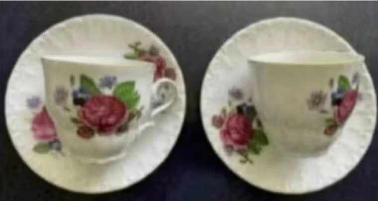 2x kop en schotel bloemen; Eversberg Bavaria - Germany, Ophalen of Verzenden, Zo goed als nieuw, Overige stijlen, Kop(pen) en/of Schotel(s)
