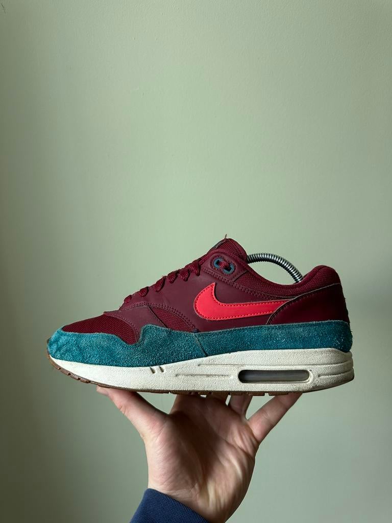 Nike Air Max 1 Team Red Green Abyss / 43, Overige kleuren, Ophalen of Verzenden, Sneakers of Gympen, Gedragen
