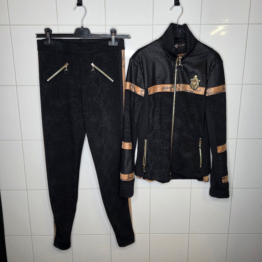 Sportalm luxe huispak kleur zwart en maat 36 ook voor buiten, Zwart, Zo goed als nieuw, Maat 36 (S), Sportalm