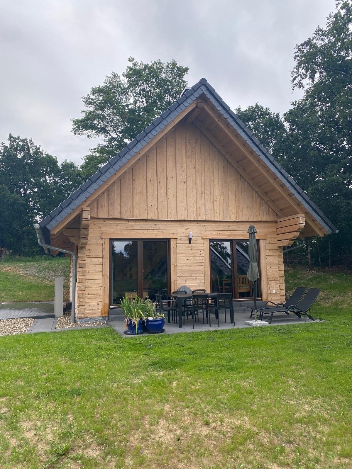 Houten vakantiehuis 5 persoons last minut aanbieding, Vakantie, Vakantiehuizen | Duitsland, 5 personen, 2 slaapkamers, Open haard