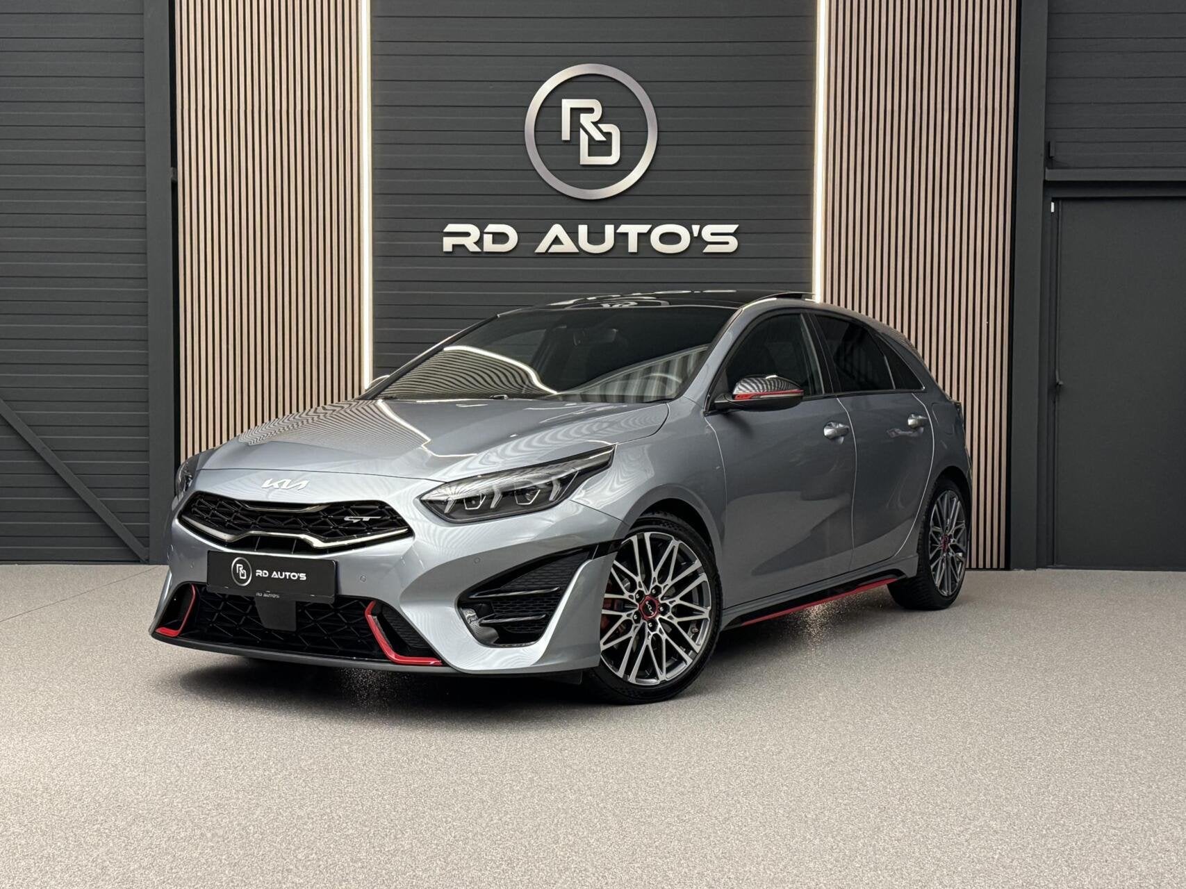 Kia Ceed 1.6 T-GDi GT Pano JBL Camera Navi Keyless Dealer on, Dealer onderhouden, 15 km/l, Gebruikt, 4 cilinders