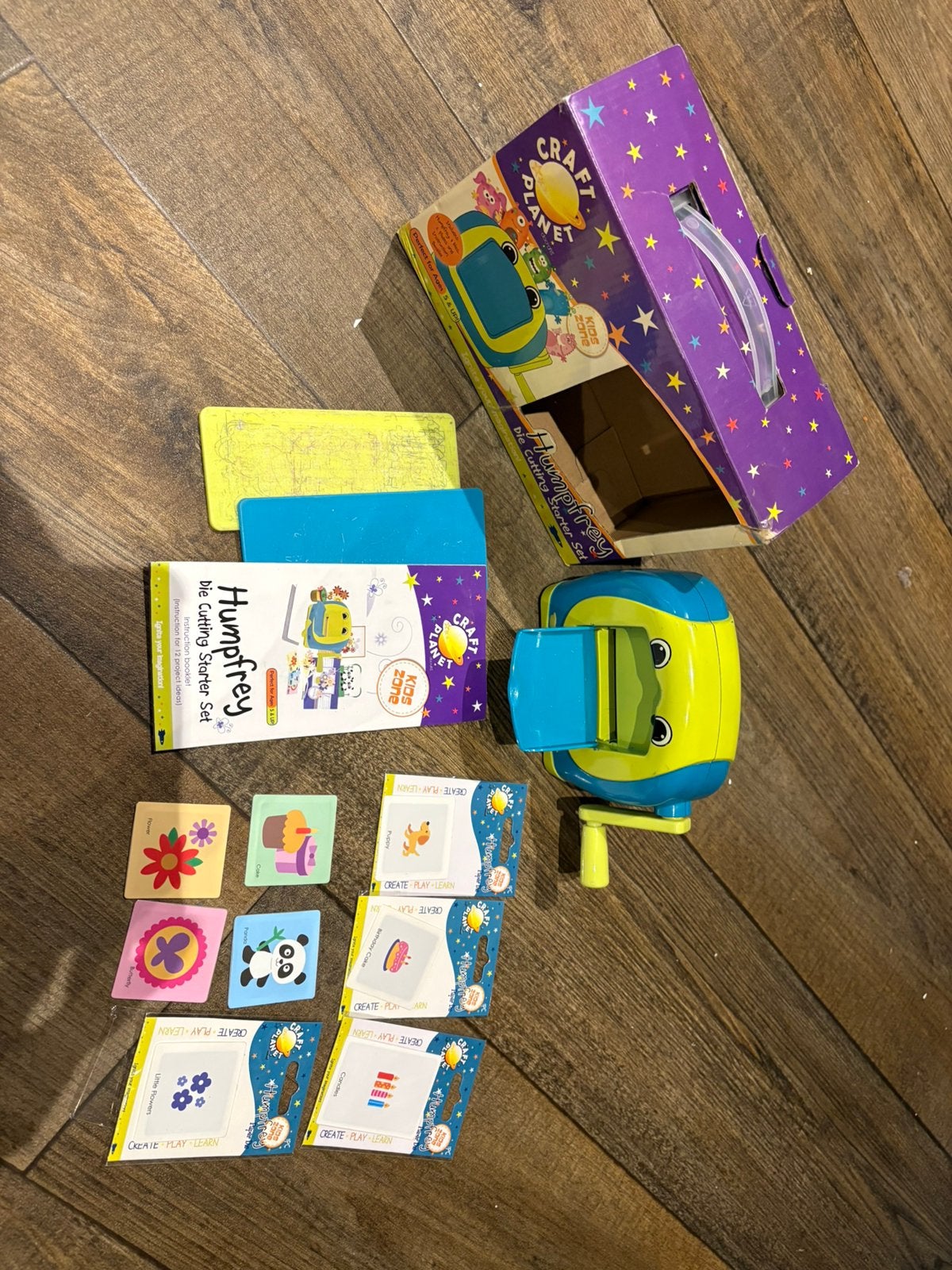 Humpfrey Mini stansmachine met 8 nieuwe stansen, Ophalen of Verzenden, Zo goed als nieuw, Overige thema's, Overige typen
