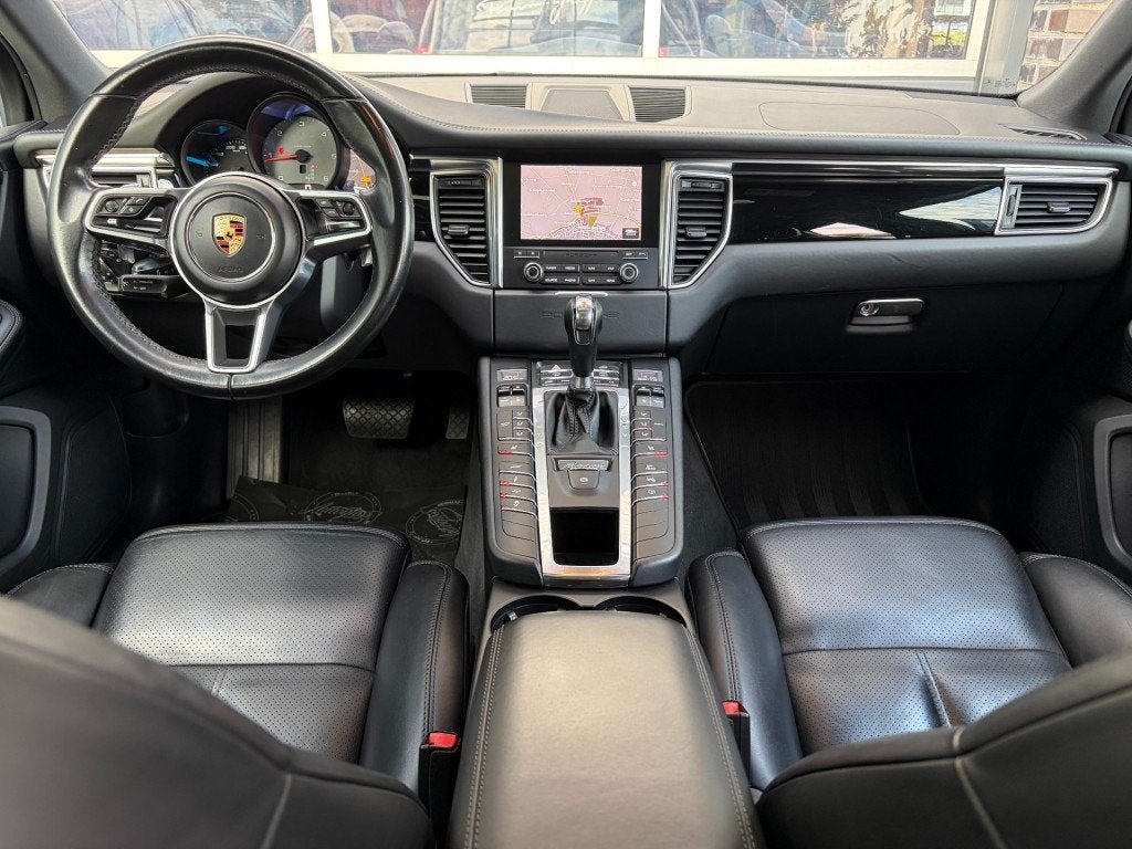 Porsche MACAN 3.0 D S - LUCHTV. - PANO - TREKH. - 20 INCH, Auto's, Automaat, Gebruikt, Euro 6, 259 pk