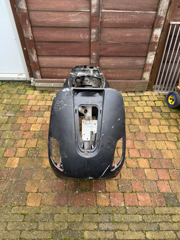 Vespa lx/s frame zonder 123 voor schadeherstel harde bodem, Ophalen of Verzenden