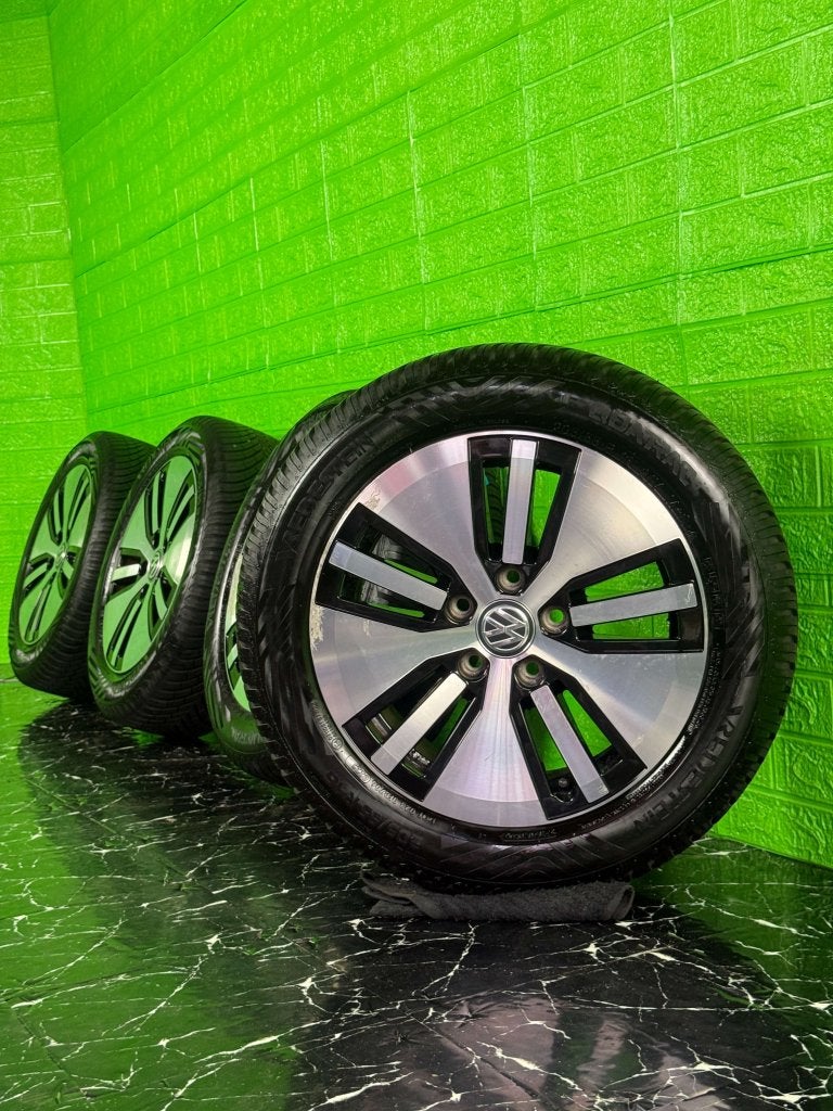Originele Volkswagen Golf velgen 16" 5x112 Astana winterset